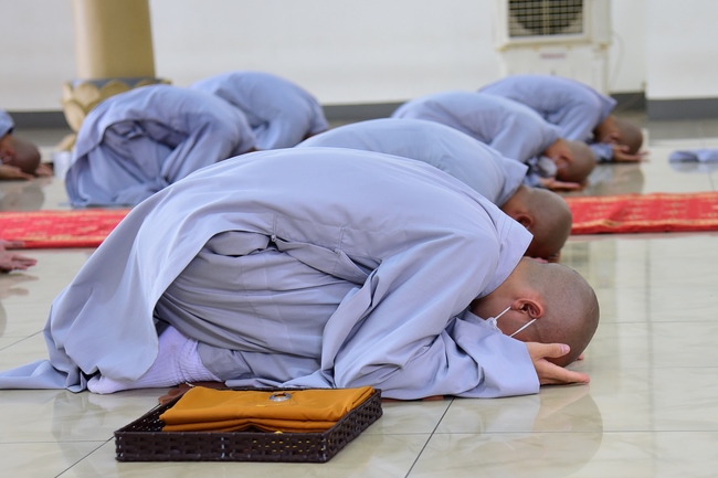 Lễ truyền giới Sa di Phương Trượng